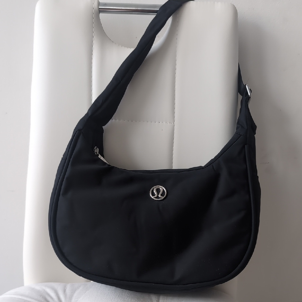 New Without Tags Lululemon City Essentials Black Shoulder Bag